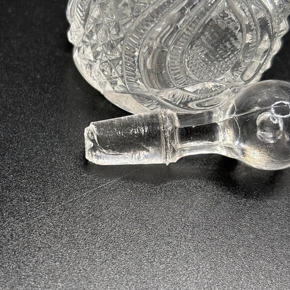 McKee & Bros. EAPG ‘Hickman’ Small Condiment Set Shaker Cruet Bottle Salt Cellar - Picture 4 of 10